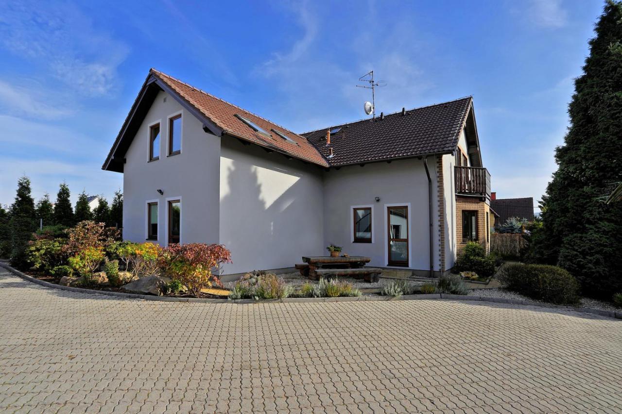 Eltako Penzion Karlsbad Buitenkant foto