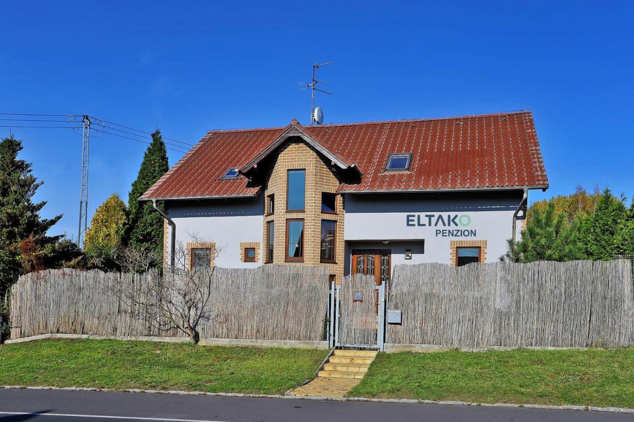 Eltako Penzion Karlsbad Buitenkant foto