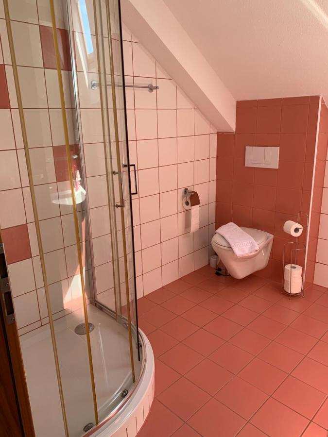 Eltako Penzion Karlsbad Buitenkant foto