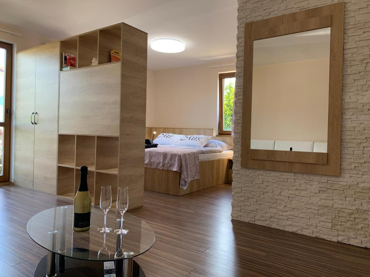 Eltako Penzion Karlsbad Buitenkant foto