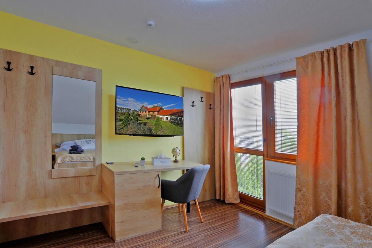 Eltako Penzion Karlsbad Buitenkant foto