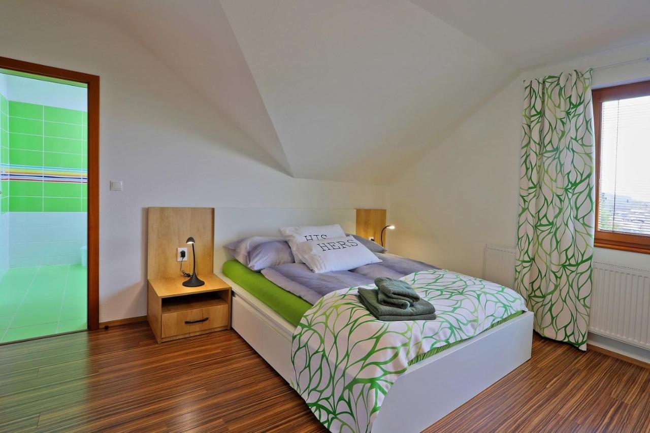 Eltako Penzion Karlsbad Buitenkant foto