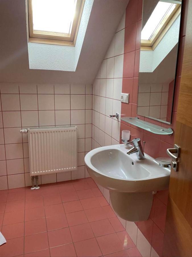 Eltako Penzion Karlsbad Buitenkant foto