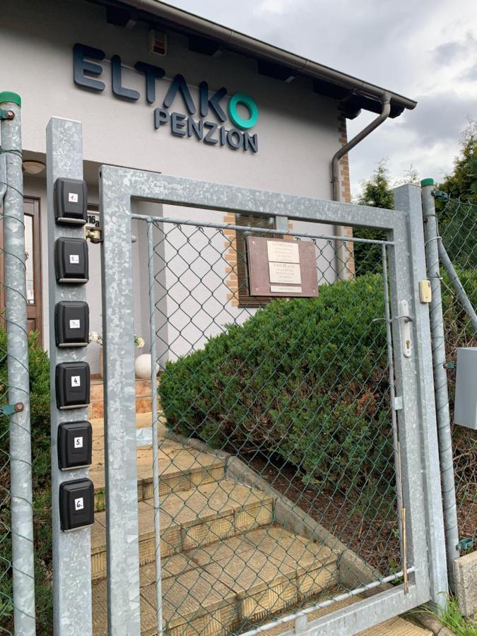 Eltako Penzion Karlsbad Buitenkant foto